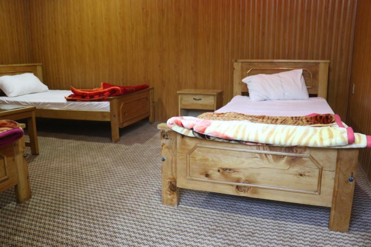 Golden Peak Guest House Gilgit Eksteriør billede