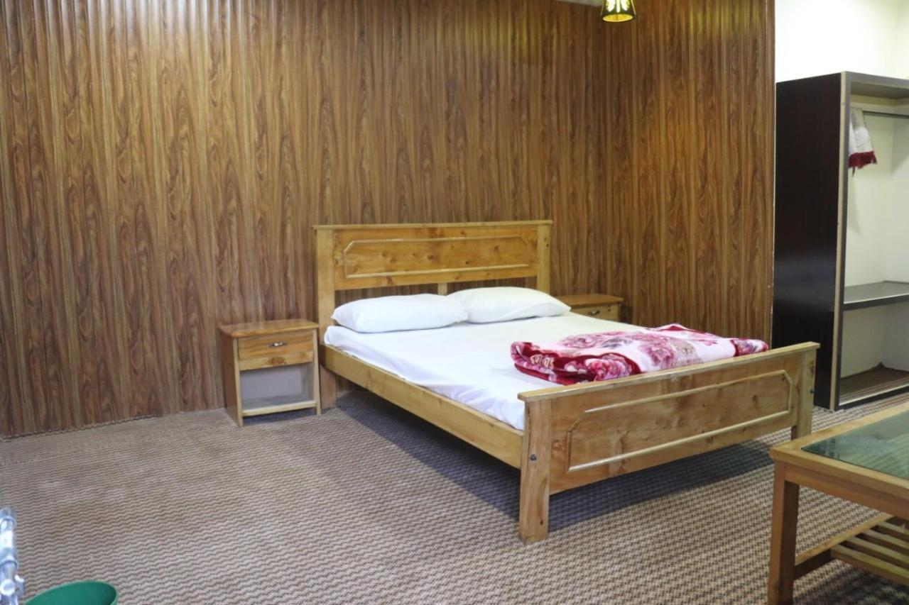 Golden Peak Guest House Gilgit Eksteriør billede